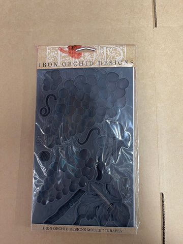 IOD - MOULD - Grapes - (Packaging Damage)